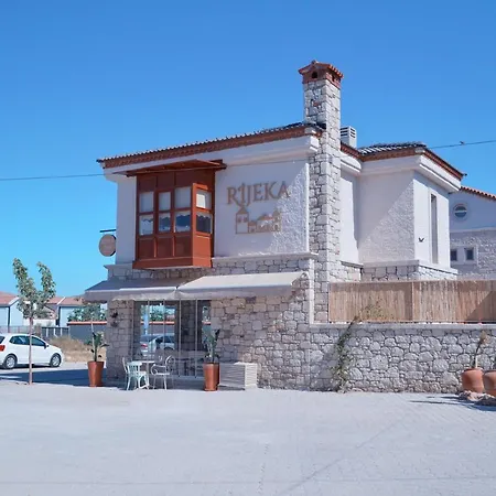 Rijeka Alacati Кешме