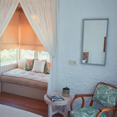 Rijeka Alacati Hotel *